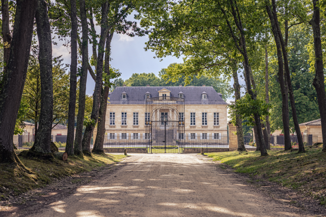 GAMME Chateau la Louviere